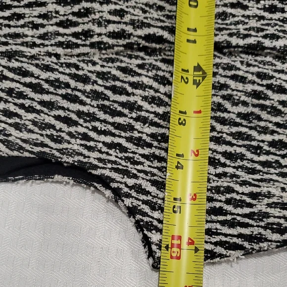 Andrew Marc Black and White Sleeveless Midi Dress - Picture 16 of 17